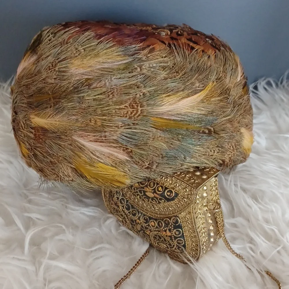 Vintage beautiful feather toque